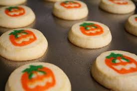 X2f X2f Fall Crazy Amp Middot Happy Fall Happy Hallowee Pillsbury Halloween Cookies Halloween Cookies Pumpkin Sugar Cookies