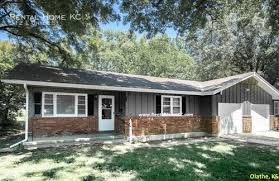 Read expert advice on renting property in zimbabwe whatever this lovely 5 bedroom house has 4 bathrooms and it comes with two lounges and a sparkling pool. 3 Bedroom Ranch With Finished Basement 312 House For Rent In Olathe Ks Apartments Com