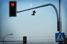Shoefiti Behind The Modern Mystery Of Shoe Tossing Modern Messy Nessy Chic Mystery