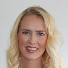 Amanda Kuster's Instagram, Twitter & Facebook