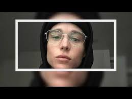 Yönetmeni jason reitman olan juno filminde yer aldı ve bir film eleştirmeni olan roger ebert en i̇yi kadın oyuncu dalında oscar'ı kazanacağı yorumunda bulundu.4 page bu film ile bağımsız ruh. Elliot Page Kimdir Maksatbilgi