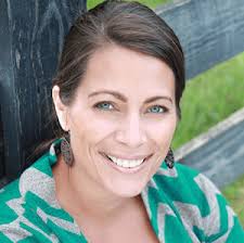 Bethany, A Designer, Uses the FreshBooks Mobile App to Find More Client and  Family Time