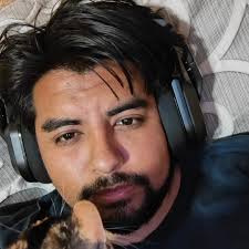 I'm kind of new-ish to games like Marvel Rivals…and i'm not that skilled or  the best at shooter games against other pmayers, any tips