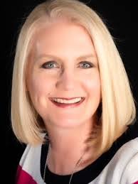 Caroline Pardo's Instagram, Twitter & Facebook