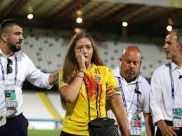 Schiffer andrás ügyvéd, volt országgyűlési képviselő beszélgetett g. U21 Es Eb Szajon Rugtak A Roman Focista Baratnojet Kep Nso