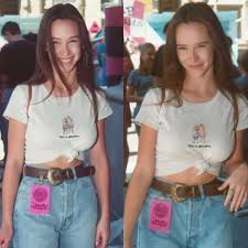 Saw A Lot Of This Style In Urban Outfitters Love Me Some 90 S Jennifer Love Hewitt 90sfashion Jennifer Love Hewitt Jennifer Love Hewitt Young Style