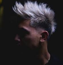 Découvrez notre sélection spéciale people avec 20 options de coupes de cheveux pour hommes (pour tous types de cheveux et visages). 10 Meilleures Idees Sur Coiffure Homme Le Faux Hawk Coiffure Homme Meilleures Coupes De Cheveux Hommes Coiffure