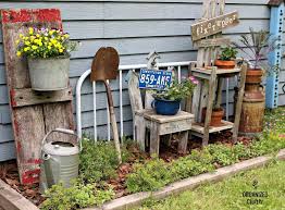 Junk Garden Ideas 2018 Edition In 2021 Rustic Garden Decor Backyard Decor Diy Garden Decor