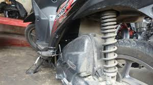 Oleh karena itu dalam papan nama kereta, tertulis ka dhoho penataran. Cara Mudah Mendeteksi Kerusakan Shock Belakang Sepeda Motor Otomotif Liputan6 Com