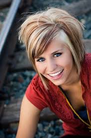 Coupe de cheveux femme mi long dégradé effilé avec frange. 7 Idees De Coiffure Mi Long Effilee Degradee Coiffure Mi Long Cheveux Mi Long Coupe De Cheveux