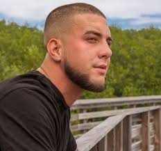 Traditionally, a short graduated haircut is cut using 45°. 32 2mm Haircut Grade