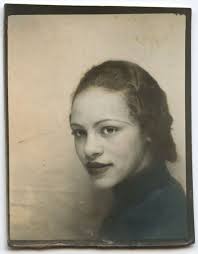 Evelyn Holt (1908-2001) was a highly popular German film actress in the  late silent and the early sound era." #vintage #actress #1920s #German  #movies #films