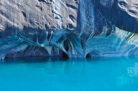 Marble caves atau gua marble ini berada di danau general carrera, suatu danau air tawar yang terbesar kedua di amerika selatan yang letaknya ada di pegunungan andes, di kawasan patagonian. Marble Cathedral In General Carrera Lake By Jorge Leon Cabello