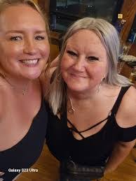 Danielle Hermsen's Instagram, Twitter & Facebook