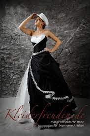 Check spelling or type a new query. Brautkleid Schwarz Weiss Im Trendigen Westernlook Kleiderfreuden