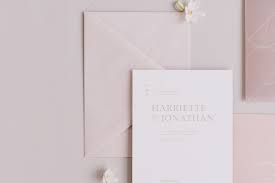 Vous avez été invité à un mariage mais ne pouvez pas vous y rendre. Rediger Ses Faire Parts De Mariage La Mariee Aux Pieds Nus