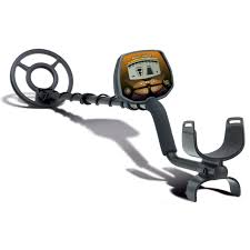 With its adjustable height and weight of only a few pounds, kids of all ages can use this machine. Bounty Hunter Prolone Lone Star Pro Metal Detector Walmart Com Walmart Com