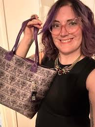 Corina Hayes's Instagram, Twitter & Facebook