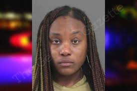 Aasha Morris's Instagram, Twitter & Facebook