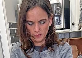 Janine Bott's Instagram, Twitter & Facebook