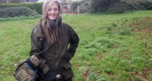 Best gold metal detectors are made with enhanced signals that are meant to find even half a grain size of gold in the field. Metal Detecting Couple Find A Treasure Hoard Worth Up To 5m