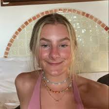 Amelia Swanson (ameliamswanson)