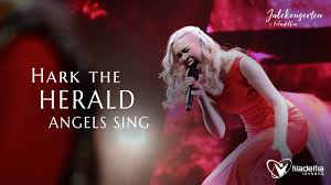 Последние твиты от sofie fjellvang (@skofusfjell). Hark The Herald Angels Sing Filadelfia Lovsang Julekonserten 2020 Youtube