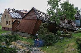 Niewykluczone, że była to trąba powietrzna. Yfz6buucnv1vjm