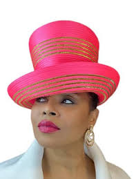 How lovely do these ladies look in their Head Kandi hats down  the_royal_ascot #hathire #millinery #hats #standout #feather #flowers  #sewing #handdyed #royalascothats #racingfashion #racing #bespoke #loveit  #bespokehats #horseracingfashion #bestdayever ...