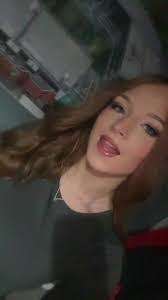 Julia Totten's Instagram, Twitter & Facebook