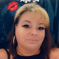 Ann Leclair's Instagram, Twitter & Facebook