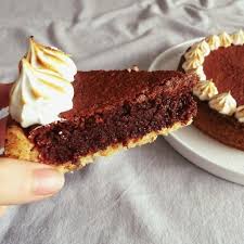 Lapetitecantine Cette Tarte Chocolat Noix De Coco Meringuee A Un Petit Gout De Paradis Food Foodblog Foodst Tarte Au Chocolat Noix De Coco Chocolat