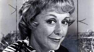 In 2017, lorrae who was the first female to win a gold logie , appeared at the logie awards , to present an award opposite her cousin's son, chinese australian actor and. I2lrxhy Volbim