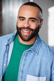 Derek Ellis's Instagram, Twitter & Facebook