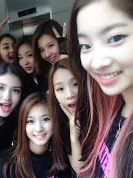 Somi Natty Jihyo Dahyun Minyoung Sana Tzuyu Twice Selca Sixteen Jyp Predebut Gambar Bergerak Gambar Gadis Ulzzang