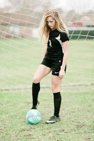 Senior Portrait Soccer Athlete Horizon By Debra Designer Senior Portraits Senior Portraits Senior Portrait Photography Portrait