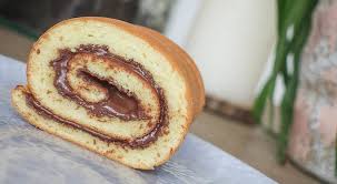 Roule Au Nutella Fondant Grace A L Incontournable Biscuit Japonais En 2020 Roule Au Nutella Gateau Roule Nutella Nutella