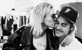 Justin drew bieber (/ b iː b ər /; Justin Bieber Neues Tattoo Uber Der Augenbraue Woman At