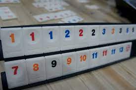 Escribí tutoriales detallados para cada tipo de rummy se pueden encontrar en el menú de arriba en juego de numeros rummy : Rummikub Rummy Como Jugar Al Rummikub Instrucciones