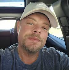 Looking for painter to paint the inside of my house. Any recommendations?