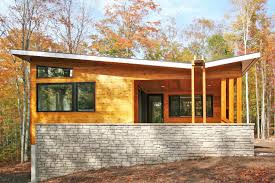 Modern Prefab Cabin House Wisconsin Butterfly Roof Cedar Siding Stone Wall Res4 Modern Prefab Homes Prefab Cabins Prefab Homes