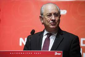 Além de professor, é colunista no expresso e na surfportugal e comentador político na sic notícias e na tsf. 2jbs8j7ljdgyvm