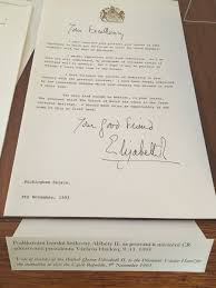 Havel was born here in prague and spent virtually his entire life in the capital. Zuzana Cerna Pa Twitter Vlastnorucni Podpis Britske Kralovny Alzbety Ii Nebo Dopis Od Prezidenta Usa Bushe Hrad Vystavil Korespondenci Vaclava Havla Dosud Byla V Archivech Ct24zive Https T Co Knr22q7qto