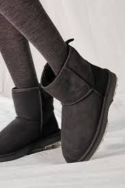 Emu Sharky Mini Boots In 2021 Sheepskin Boots Boots Character Shoes