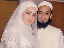 Sana khan (born 21 august 1988) is a former indian actress, model and dancer. First Met Anas In Mecca Sana Khan Opens Up About Her Marriage