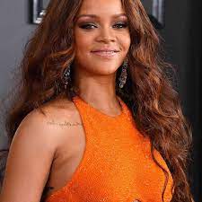 Cinnamon hair is most commonly described as a hair colour that is medium brown with warm undertones of red or orange in it. 30 Stunning Examples Of Cinnamon Hair Color On Different Skin Tones
