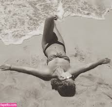 Iza and Elle Nude Leaked Photo 71 - Fapello