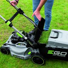 Battery mowers have grown up. Lm1903e Sp 47cm Self Propelled Mower Kit Ego Power