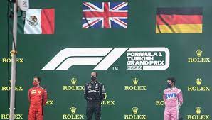 Doch der amerikanische traum findet ein jähes ende. Formel 1 Turkei Gp Sebastian Vettel Und Perez Auf Podest Flagge Vertauscht