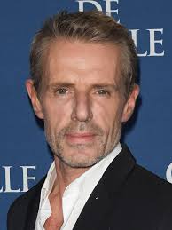 Il suit, dès 1945, les cours de pierre renoir à l'école de la rue blanche. Lambert Wilson Filmographie Allocine